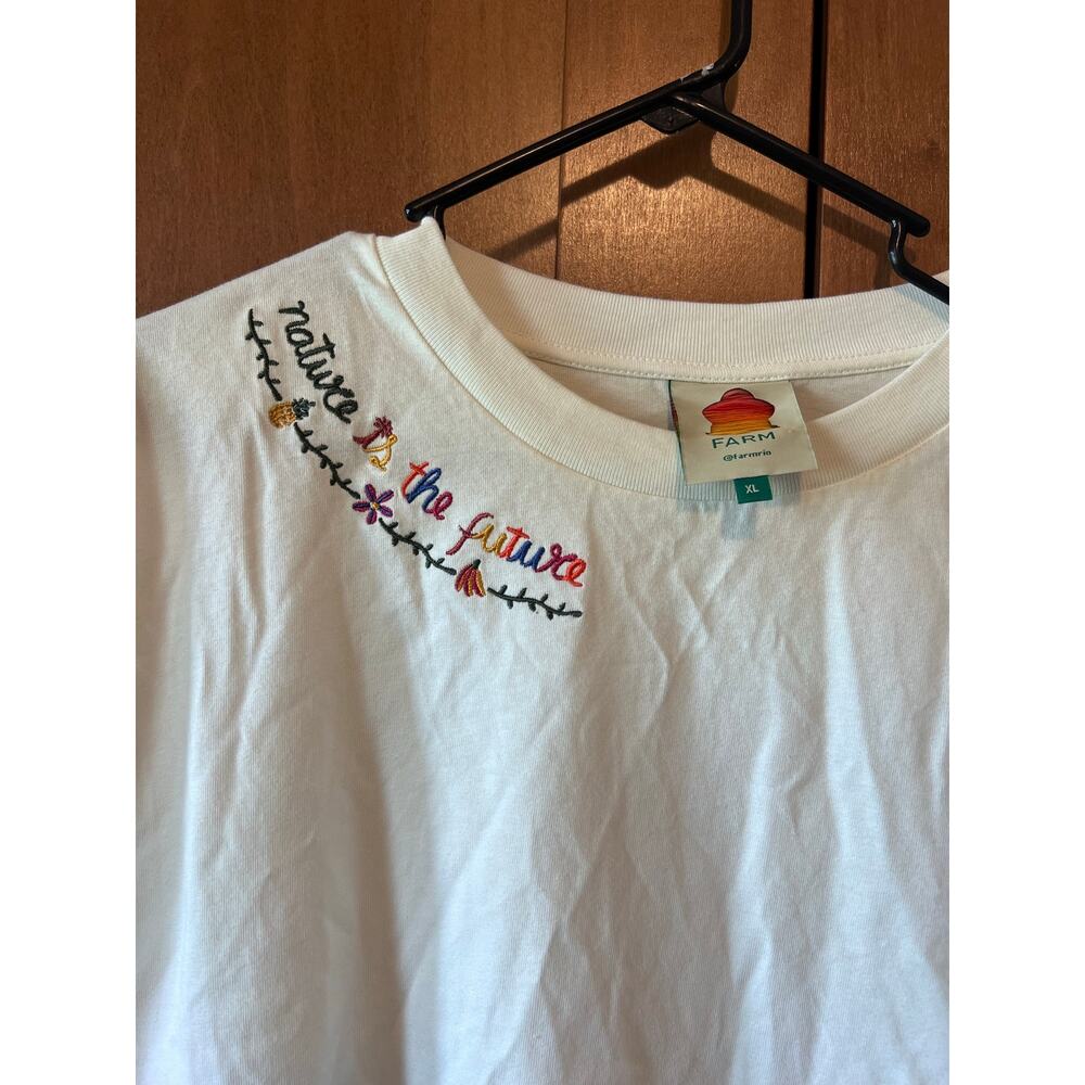 Farm Rio "Nature Is The Future" muscle tee white, featuring colorful embroidery - Picture 4 of 9